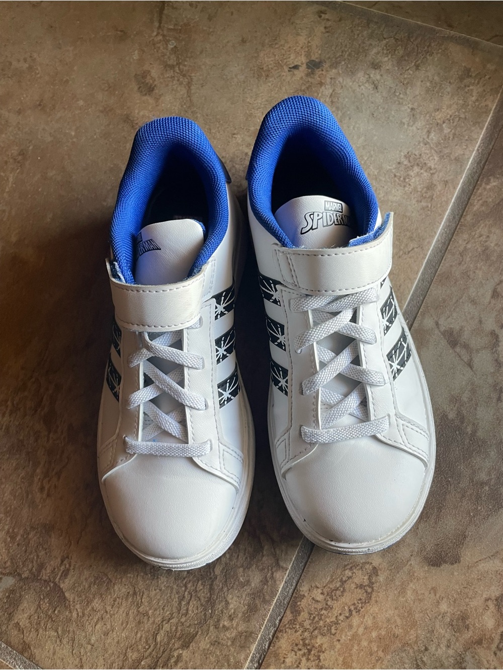Spiderman logo adidas White Sneakers with Blue Lining and Black Stripes - Kids